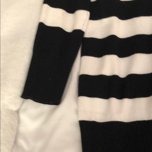 Venus black and white sweater dress 💕 - Picture 3 of 7